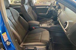 sininen Audi A3 2018 kuva 12.