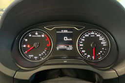 sininen Audi A3 2018 kuva 14.
