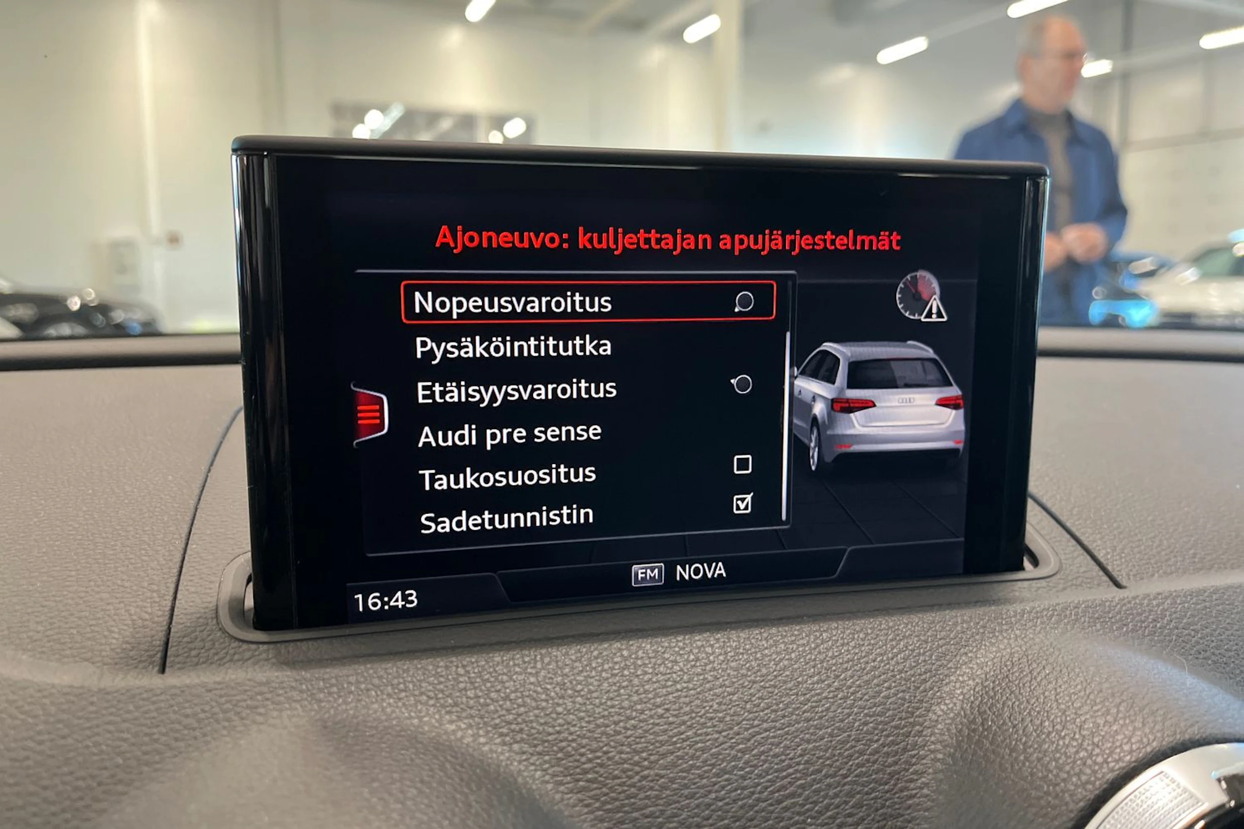 sininen Audi A3 2018 kuva 17.