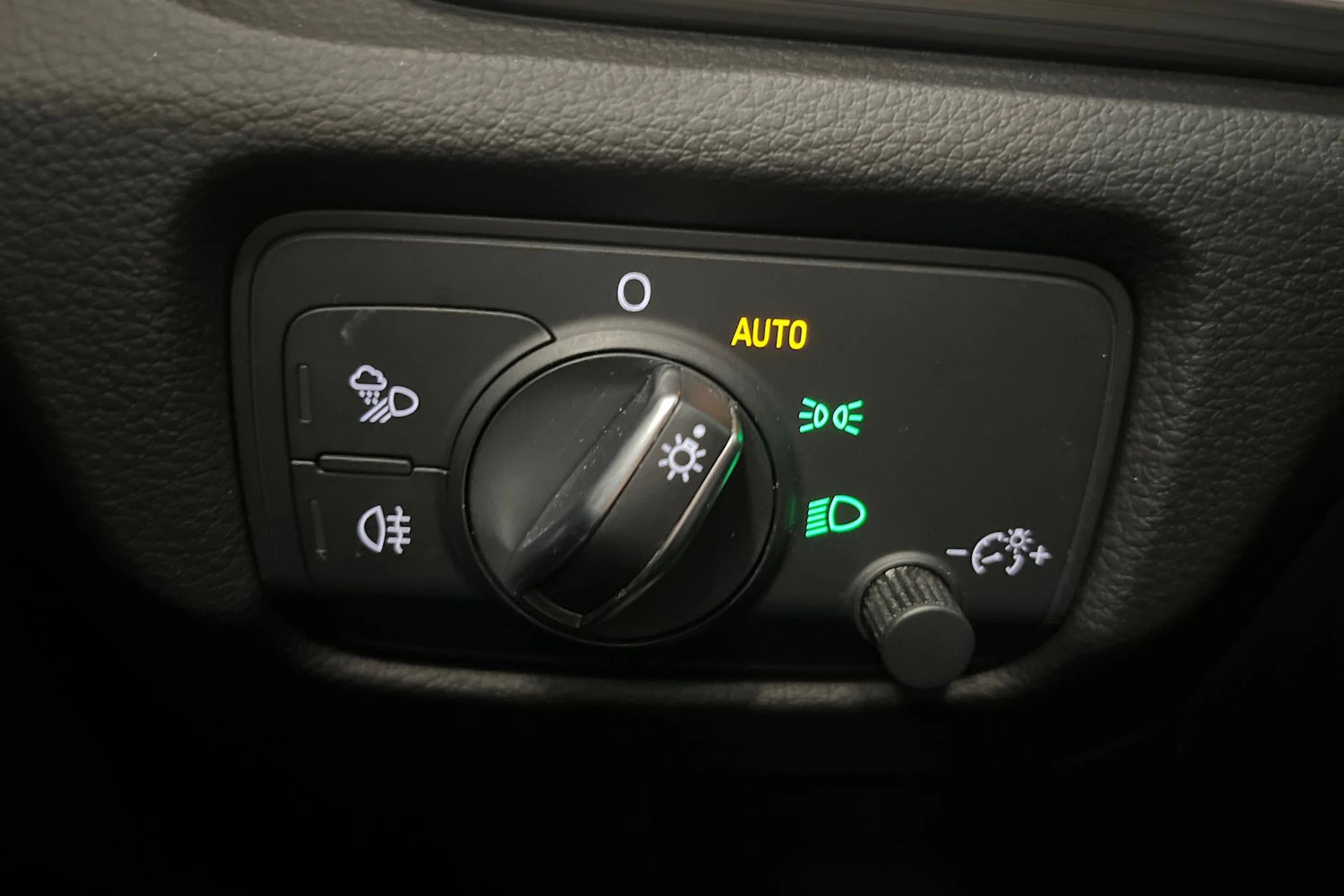 sininen Audi A3 2018 kuva 26.