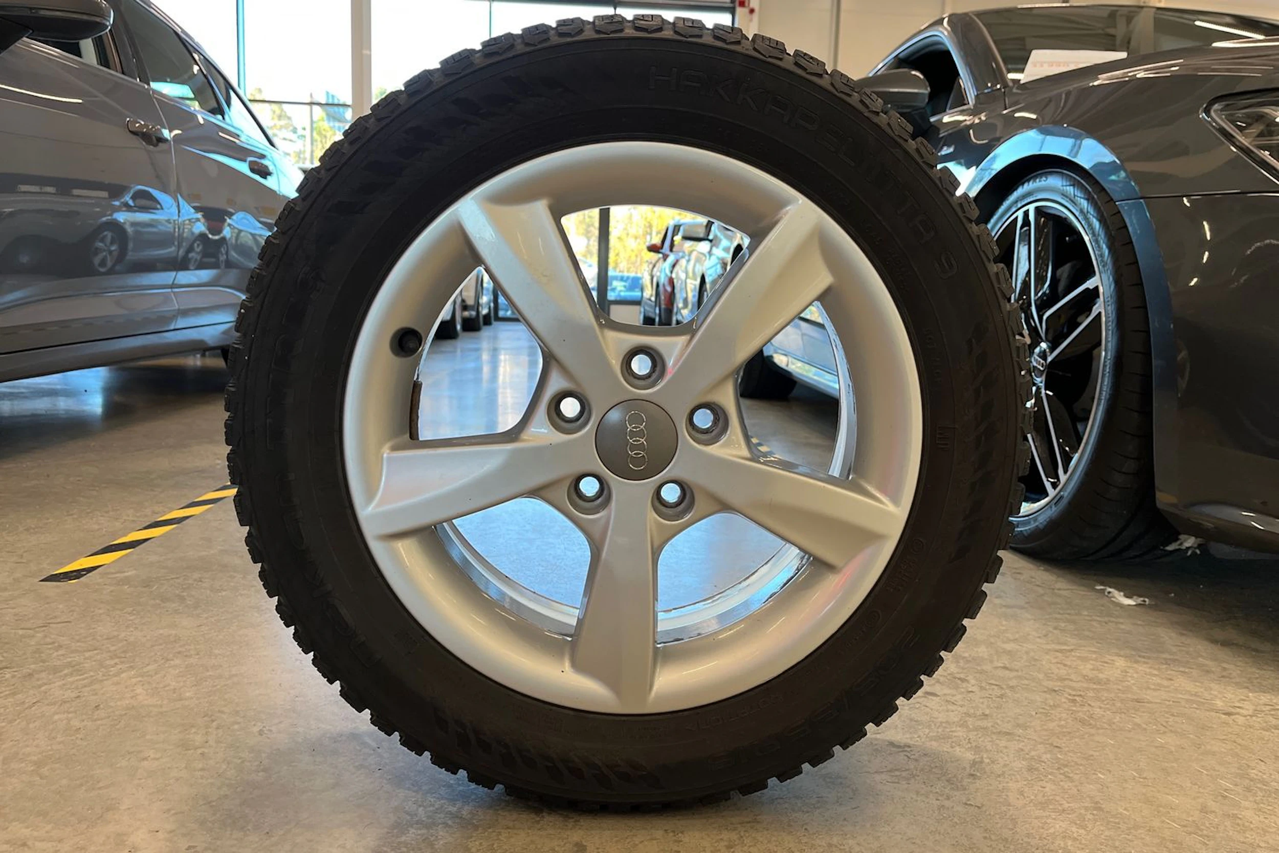 sininen Audi A3 2018 kuva 29.