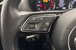 valkoinen Audi A3 2018 kuva 12.