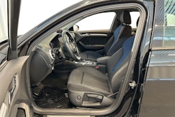 musta Audi A3 2018 kuva 11.