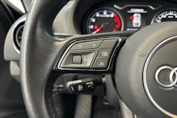 musta Audi A3 2018 kuva 20.