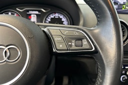 musta Audi A3 2018 kuva 21.