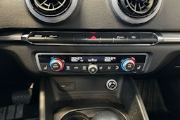 musta Audi A3 2018 kuva 24.