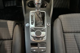 musta Audi A3 2018 kuva 25.