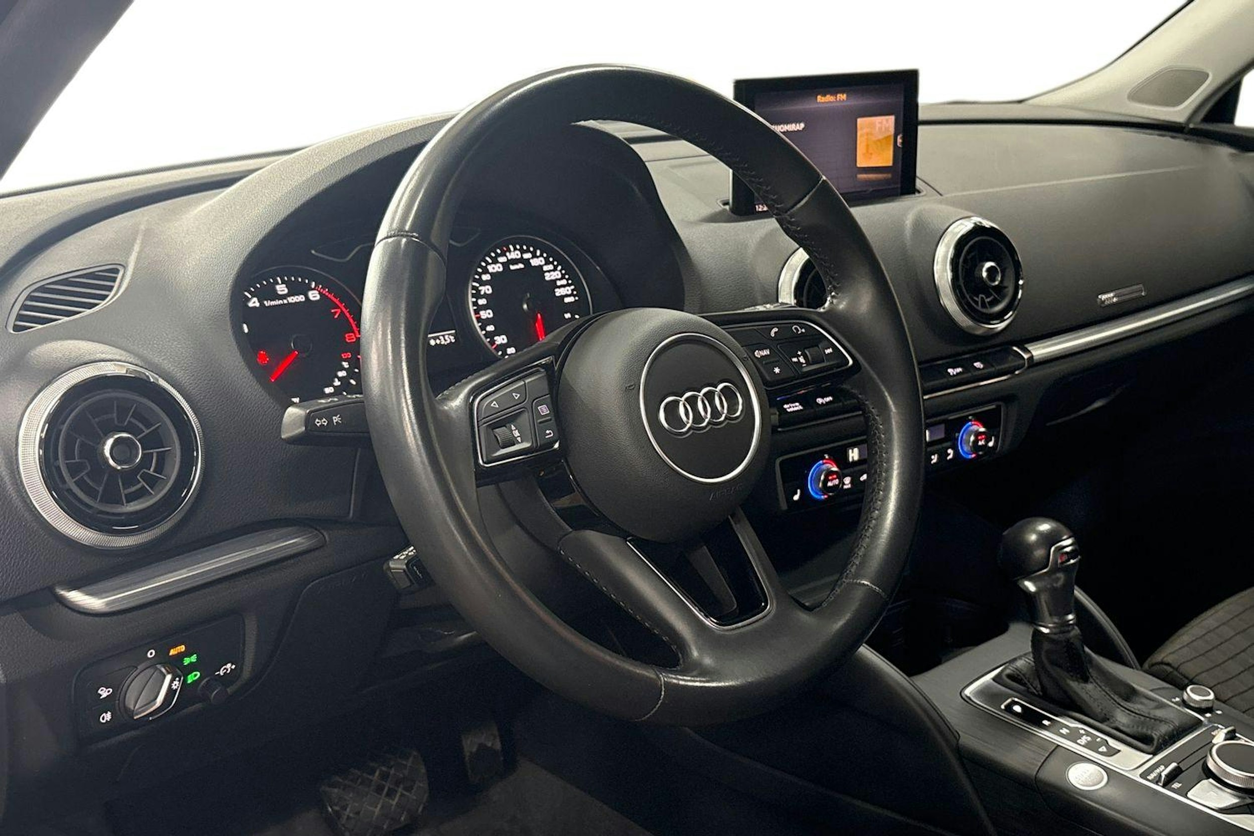 Hopea Audi A3 2018 kuva 7.