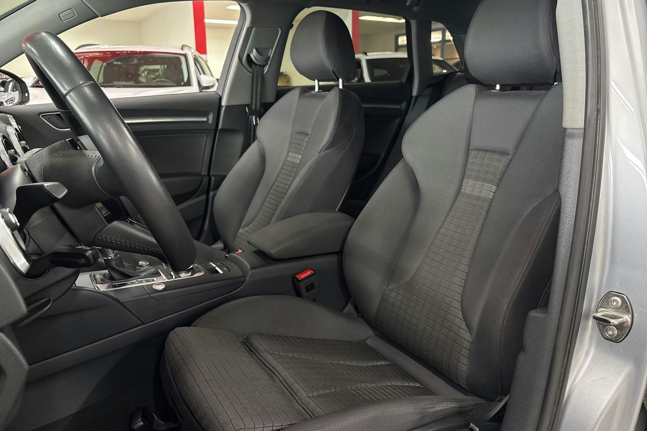 Hopea Audi A3 2018 kuva 30.