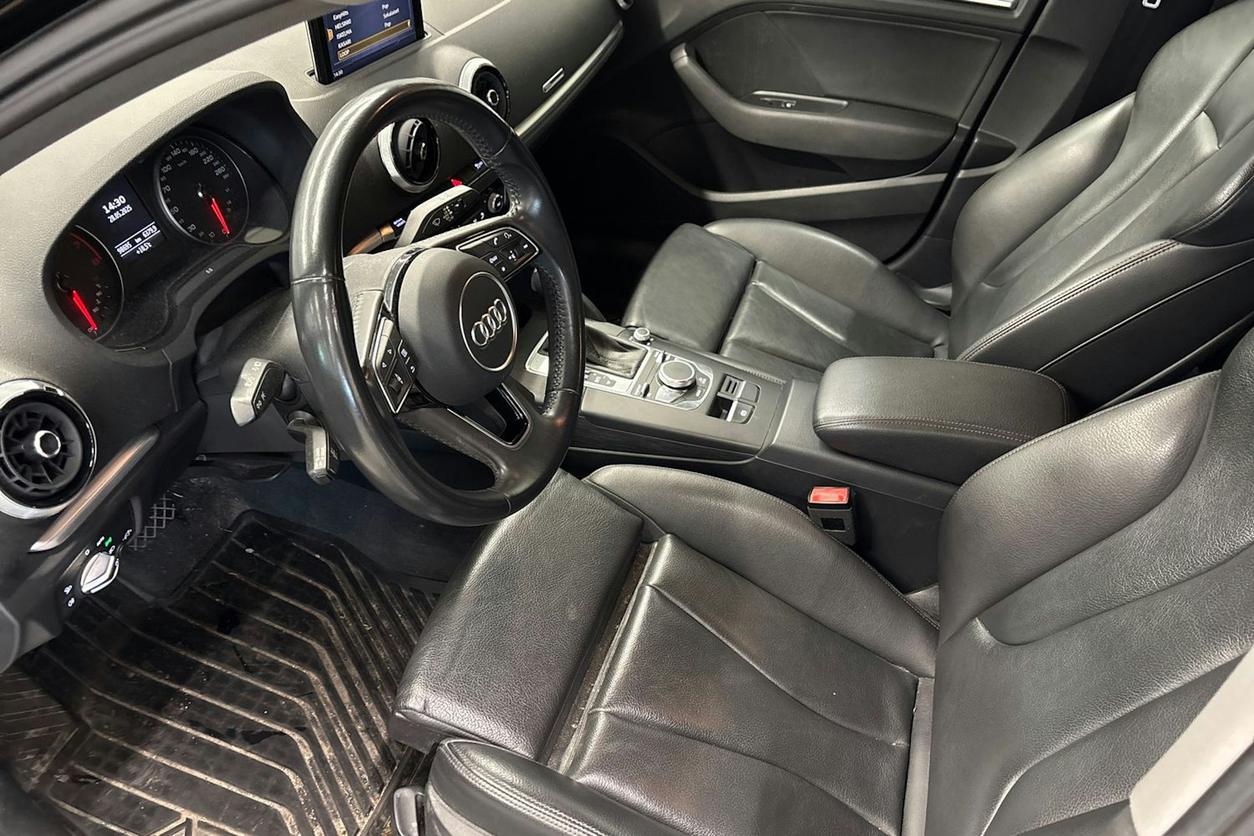 musta Audi A3 2018 kuva 3.