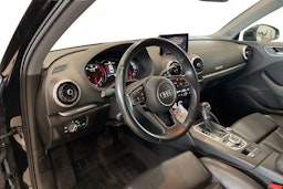 musta Audi A3 2018 kuva 7.