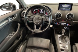 musta Audi A3 2018 kuva 9.