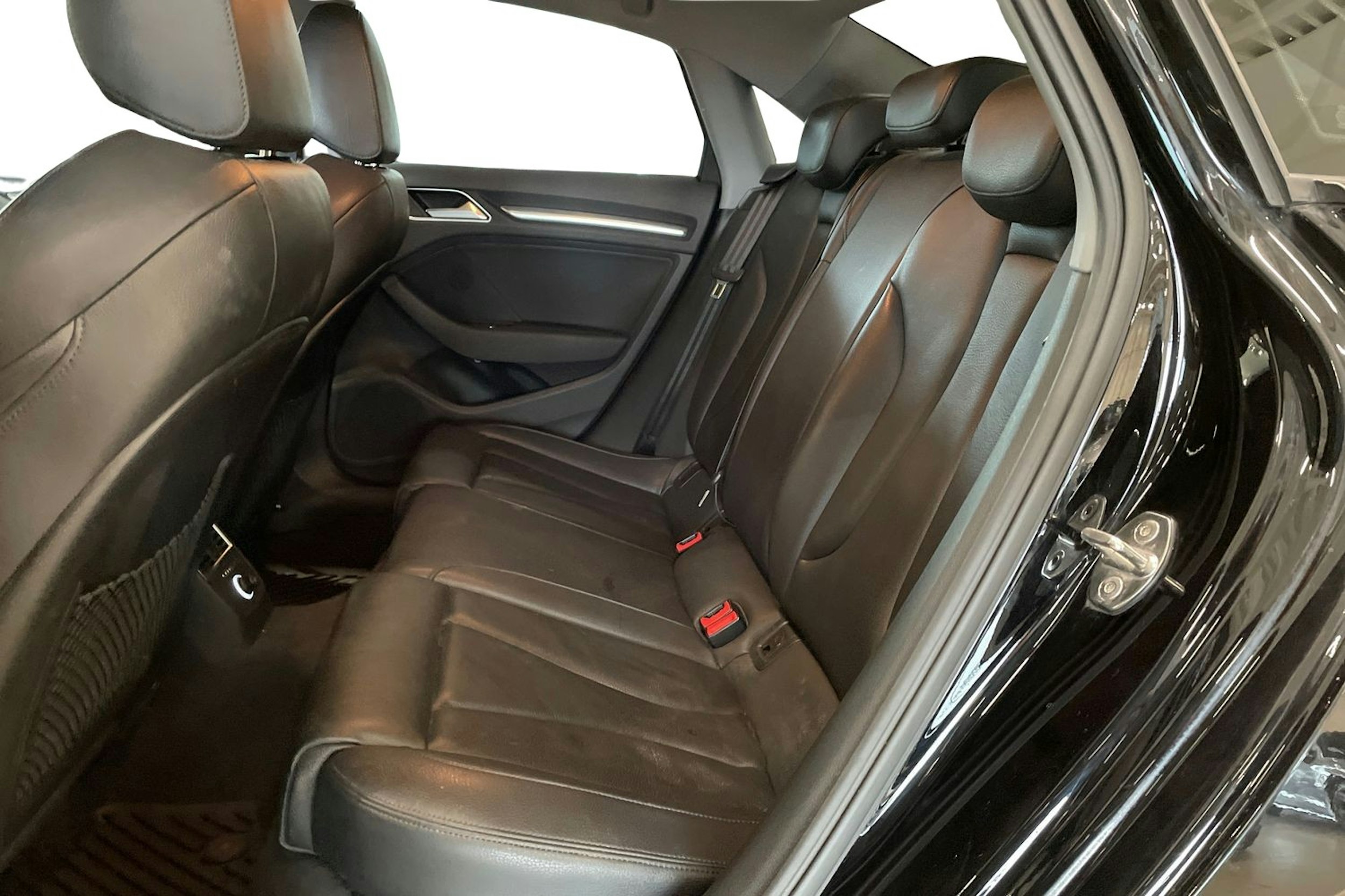 musta Audi A3 2018 kuva 10.