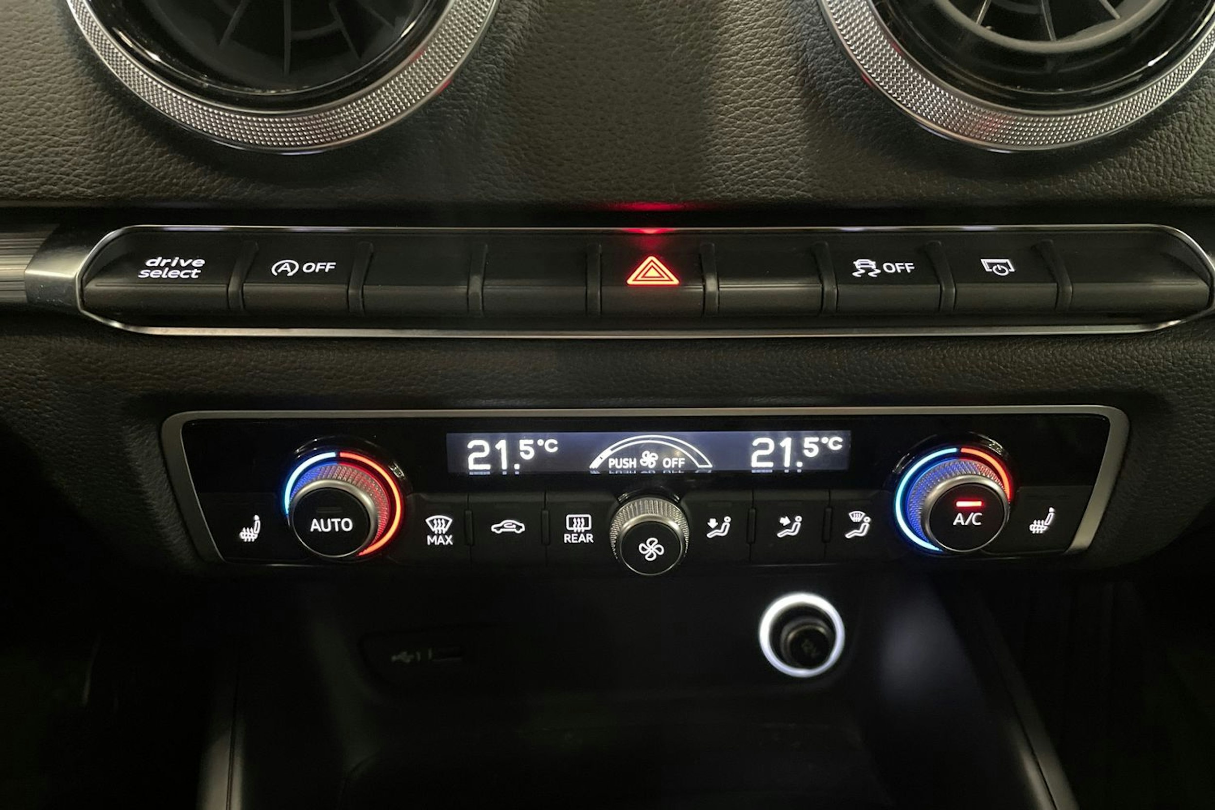 musta Audi A3 2018 kuva 25.