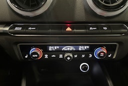 musta Audi A3 2018 kuva 25.