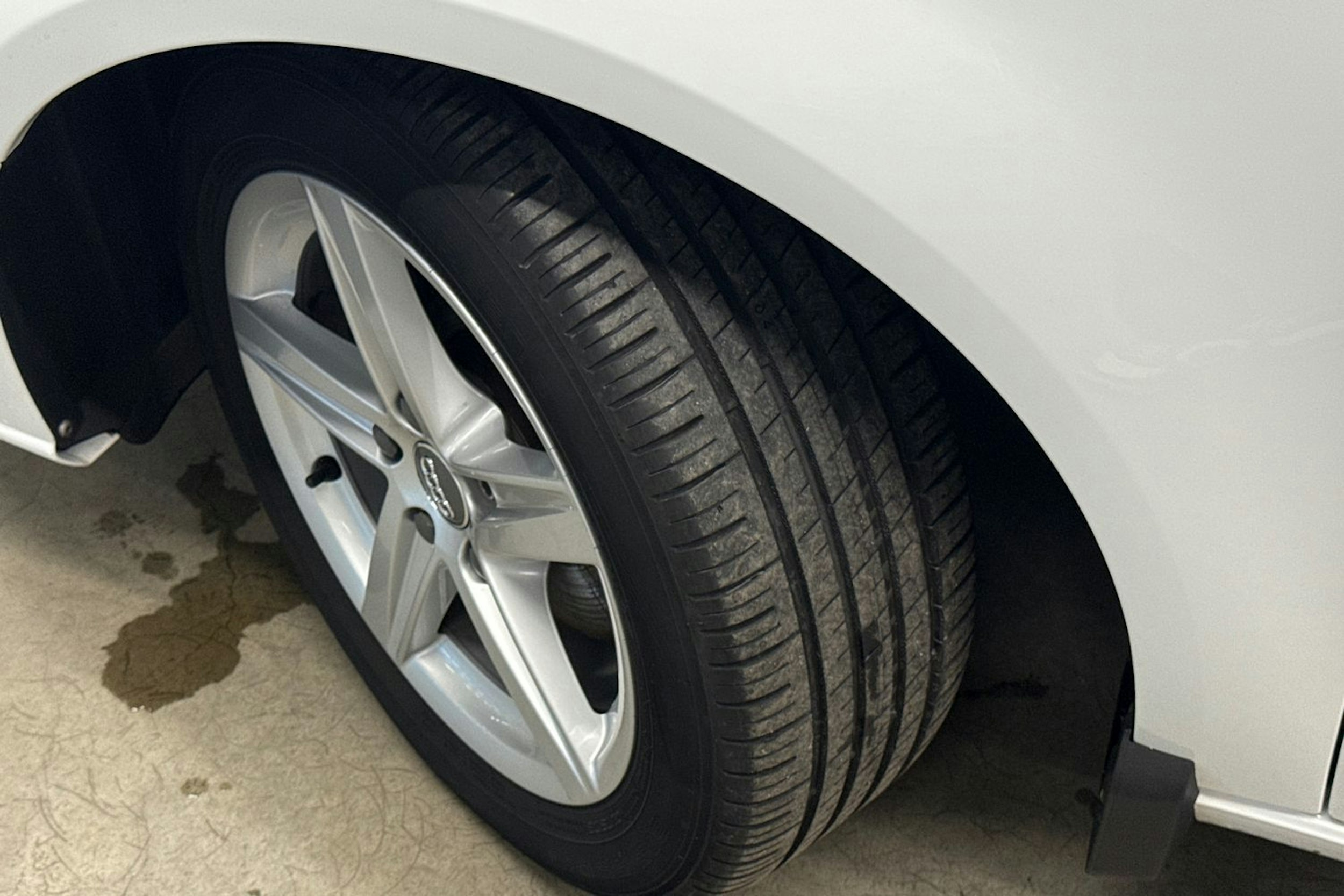 valkoinen Audi A3 2018 kuva 10.