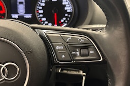 valkoinen Audi A3 2018 kuva 13.