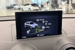 valkoinen Audi A3 2018 kuva 18.