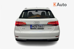 Valkoinen Audi A3 2018 kuva 4.