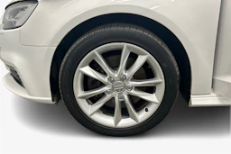 Valkoinen Audi A3 2018 kuva 12.