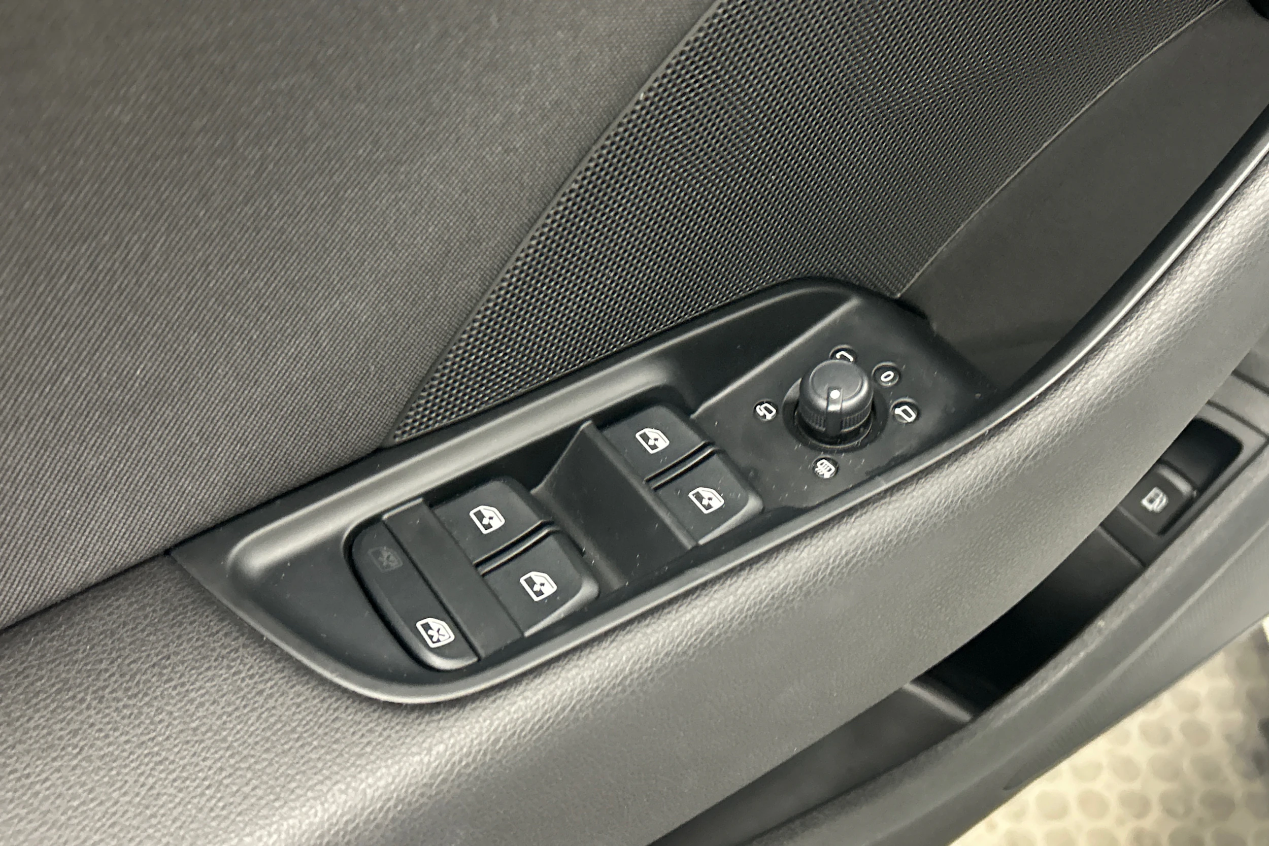 Valkoinen Audi A3 2018 kuva 22.
