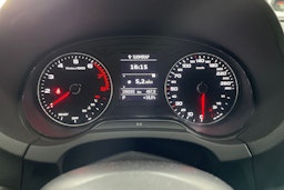 Valkoinen Audi A3 2018 kuva 14.