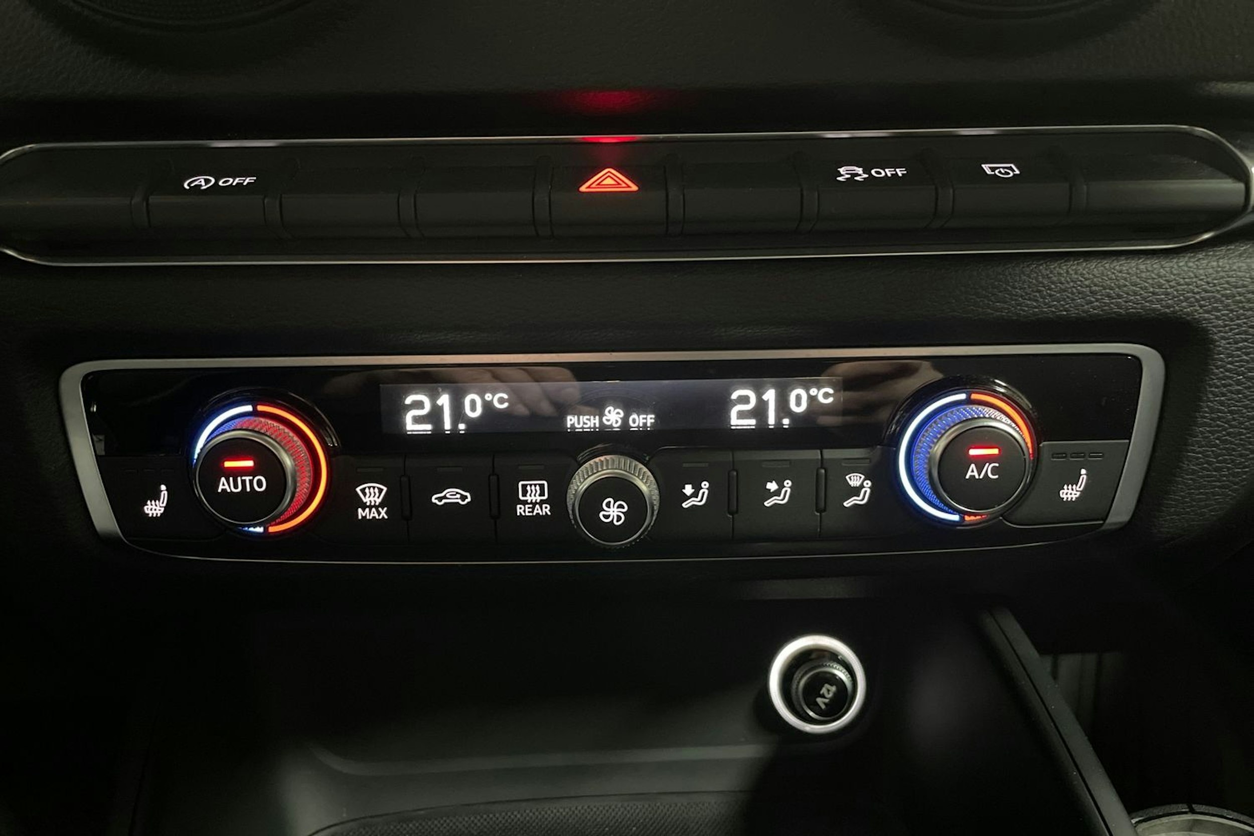 Valkoinen Audi A3 2018 kuva 17.