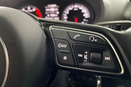 Valkoinen Audi A3 2018 kuva 18.