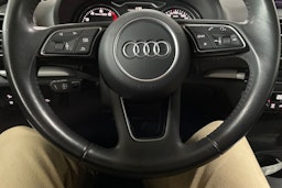 Harmaa Audi A3 2018 kuva 15.