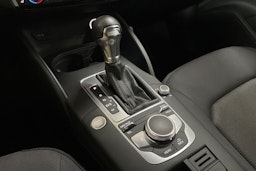 Harmaa Audi A3 2018 kuva 25.