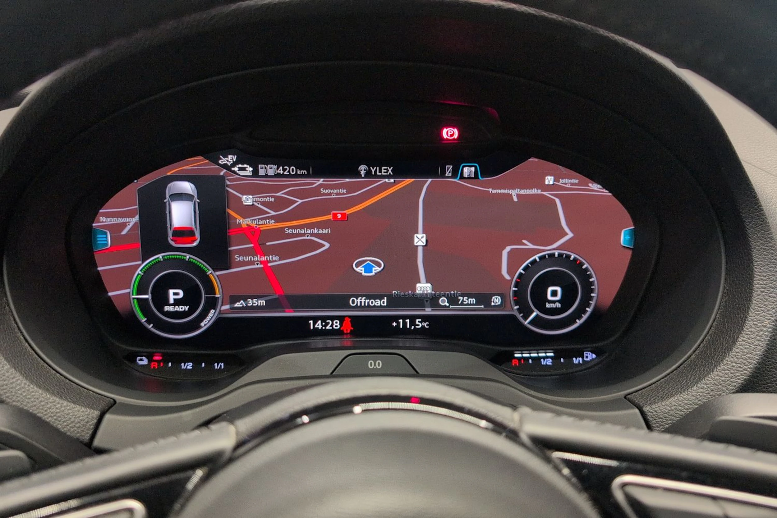 punainen Audi A3 2018 kuva 16.