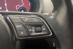 punainen Audi A3 2018 kuva 18.