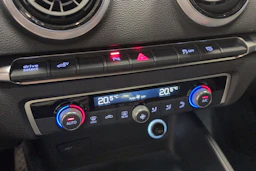 punainen Audi A3 2018 kuva 22.