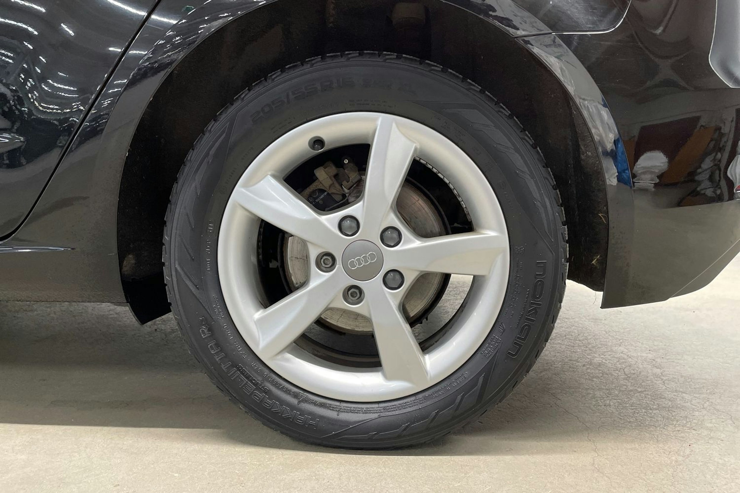 musta Audi A3 2018 kuva 11.
