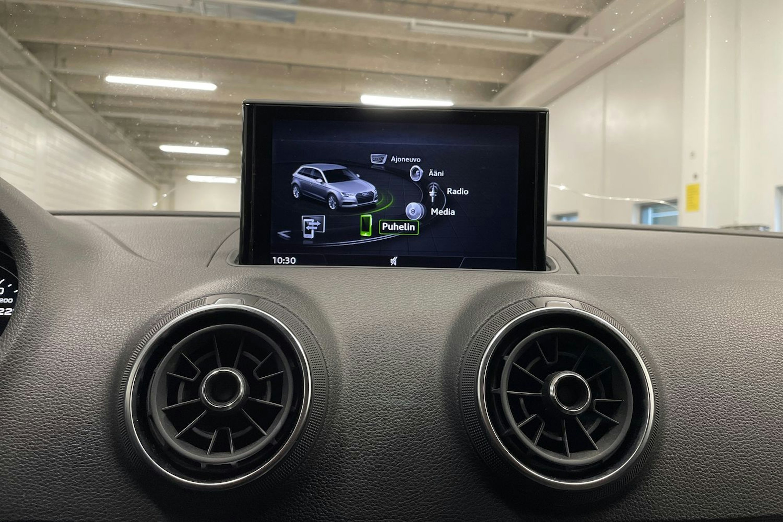 musta Audi A3 2018 kuva 17.