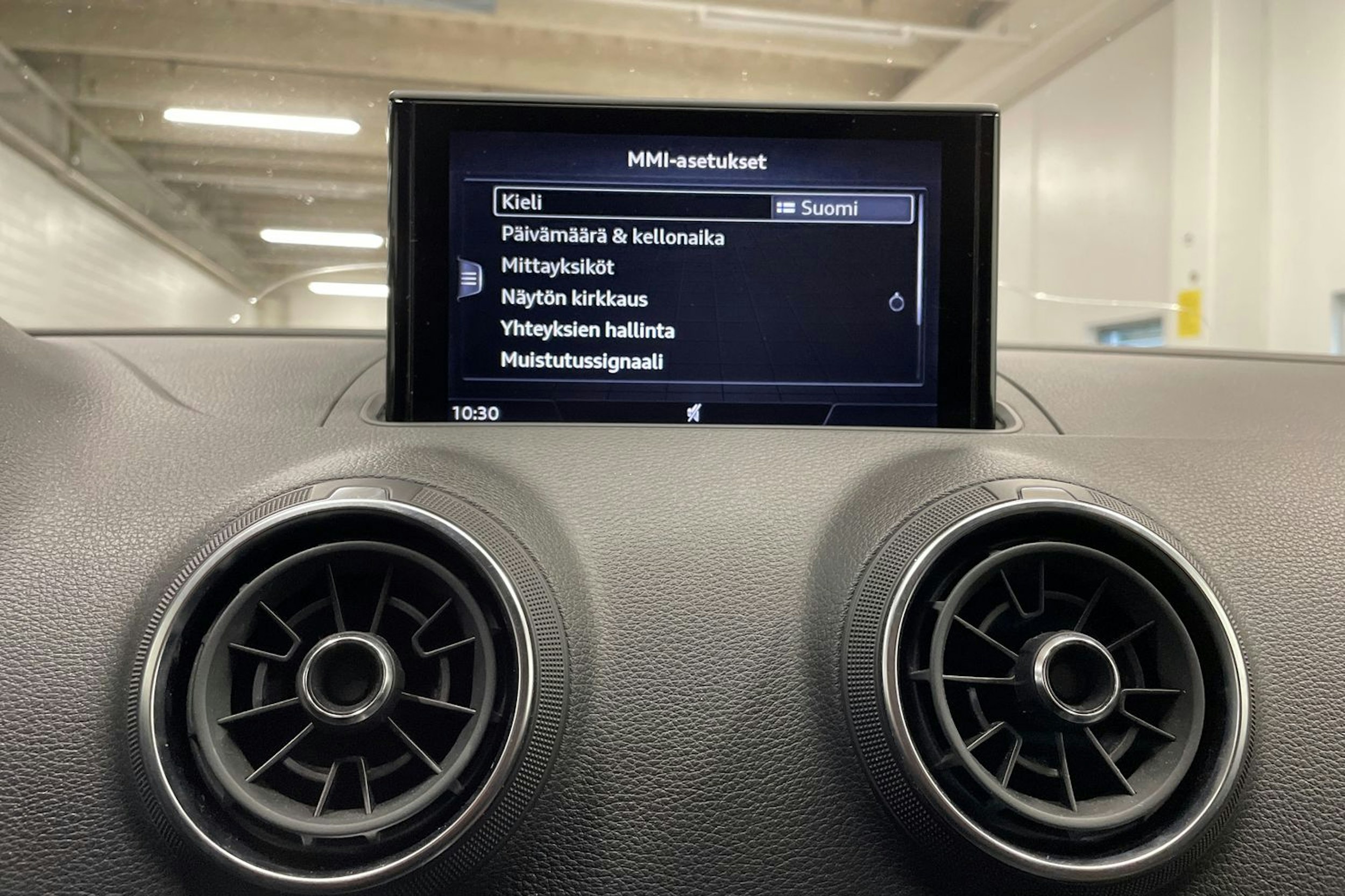 musta Audi A3 2018 kuva 18.