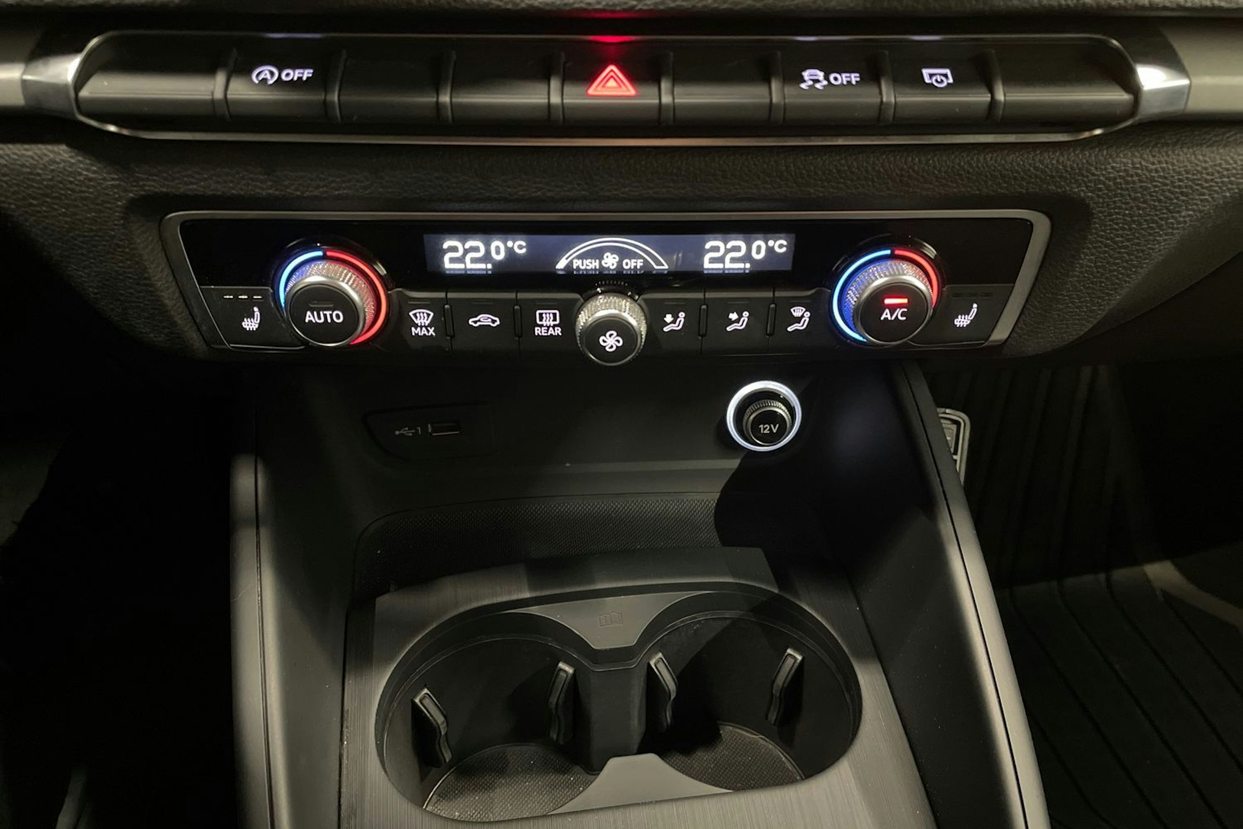 musta Audi A3 2018 kuva 20.