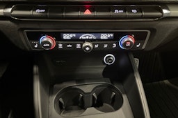 musta Audi A3 2018 kuva 20.