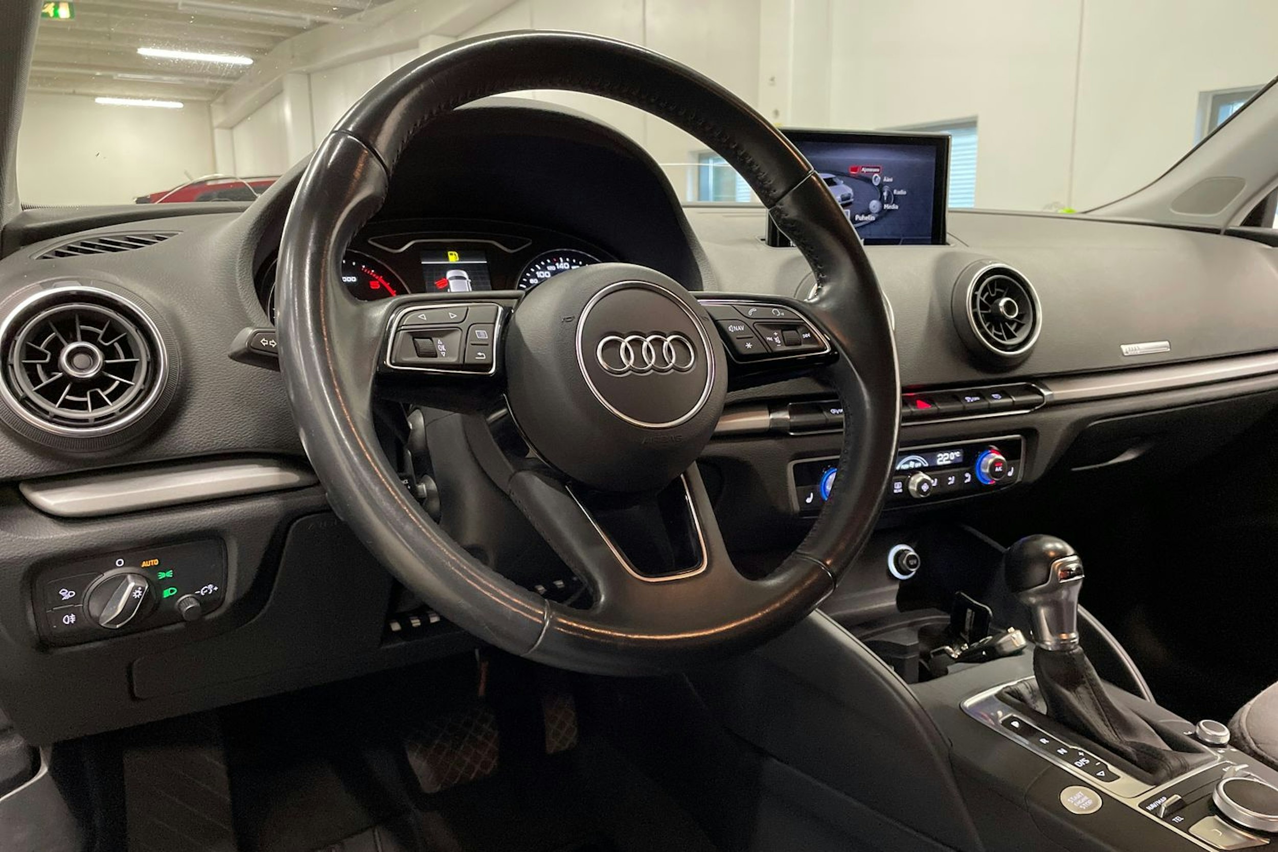musta Audi A3 2018 kuva 25.