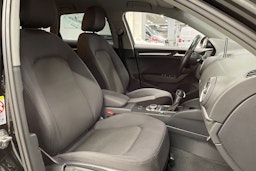 musta Audi A3 2018 kuva 26.