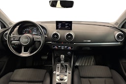 Valkoinen Audi A3 2018 kuva 7.