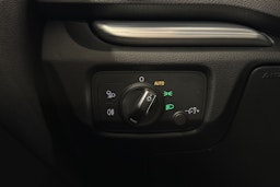 Valkoinen Audi A3 2018 kuva 17.