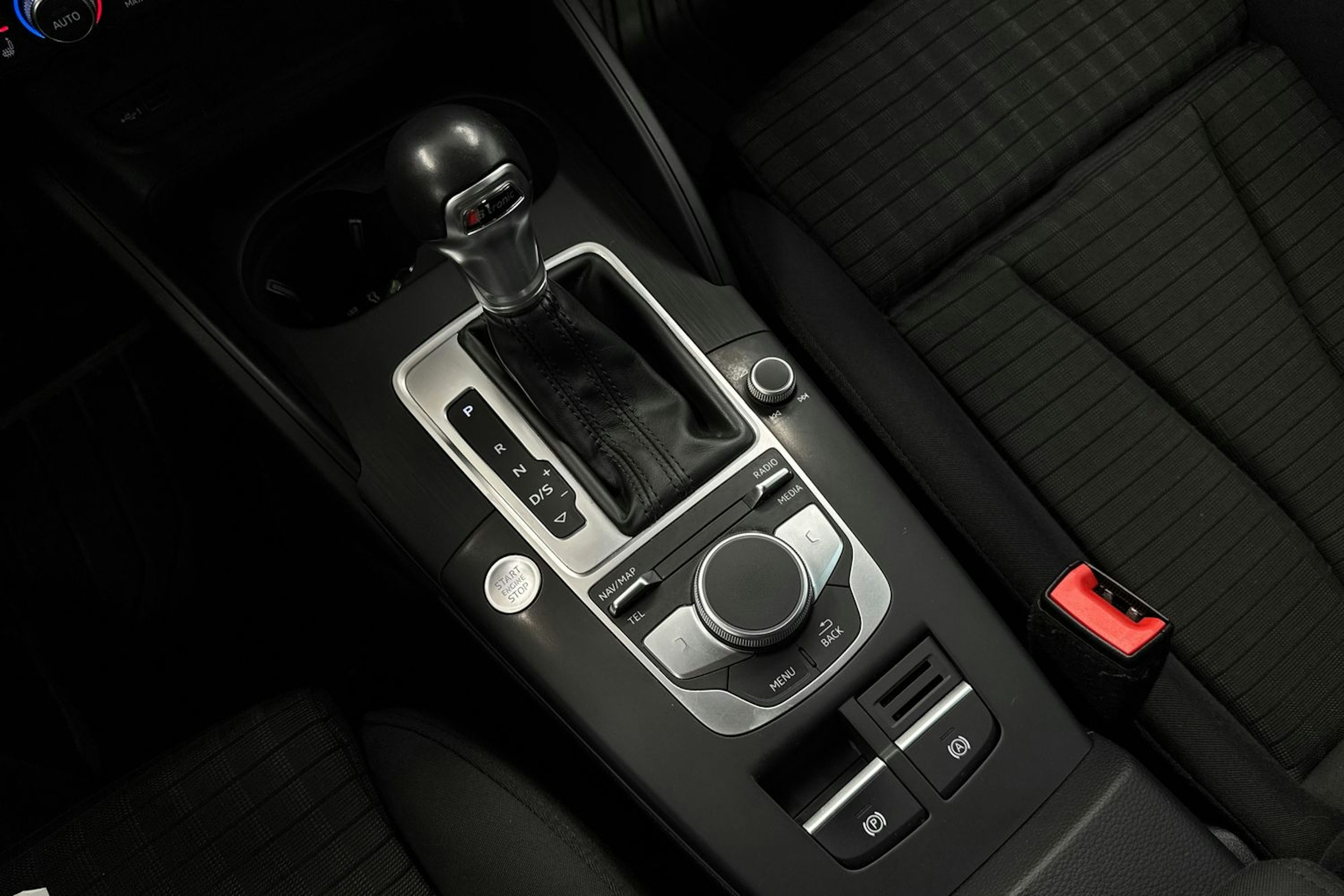 Valkoinen Audi A3 2018 kuva 19.