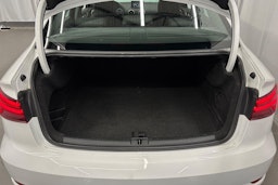 valkoinen Audi A3 2018 kuva 13.