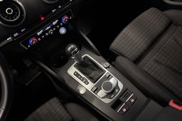 valkoinen Audi A3 2018 kuva 21.