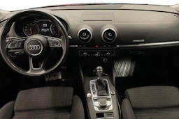 Musta Audi A3 2018 kuva 9.