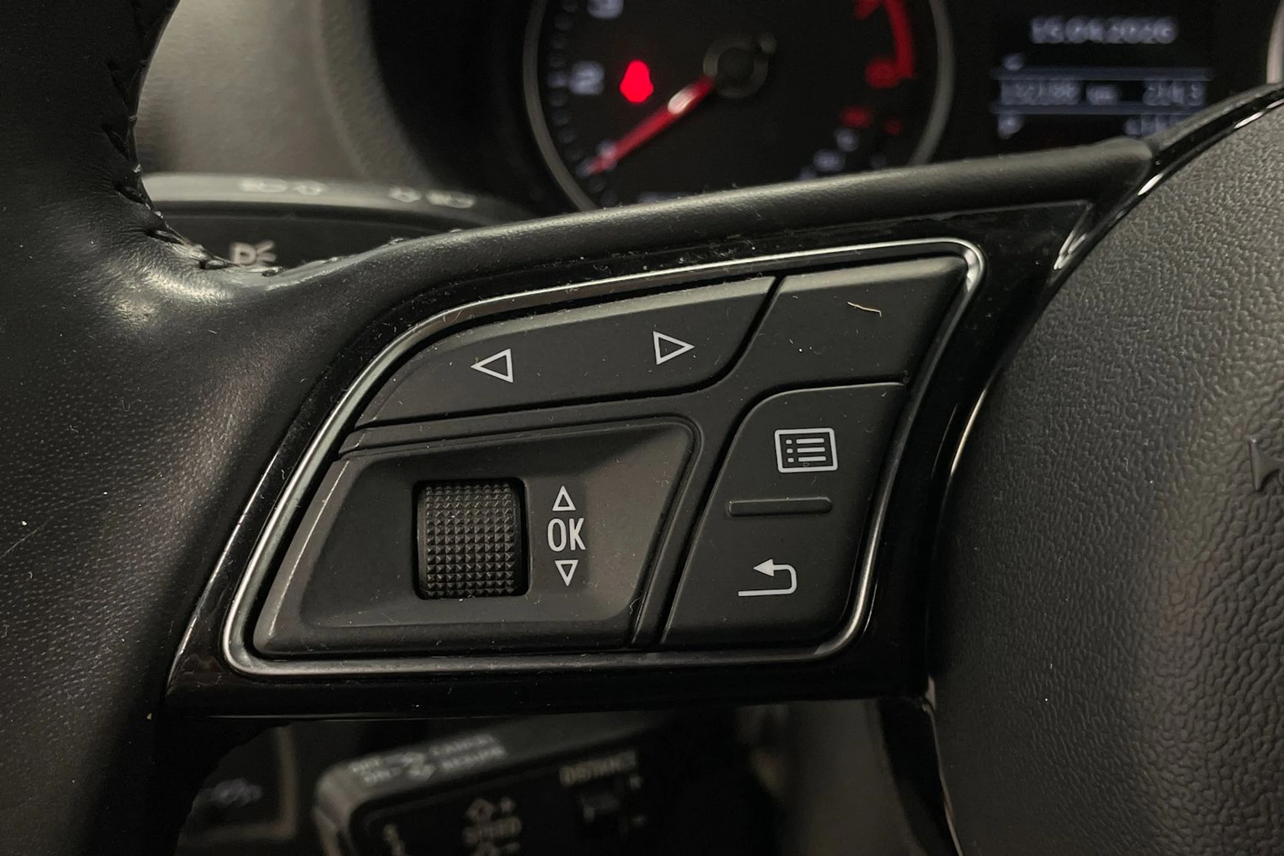 Musta Audi A3 2018 kuva 17.