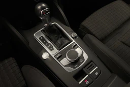 Musta Audi A3 2018 kuva 20.