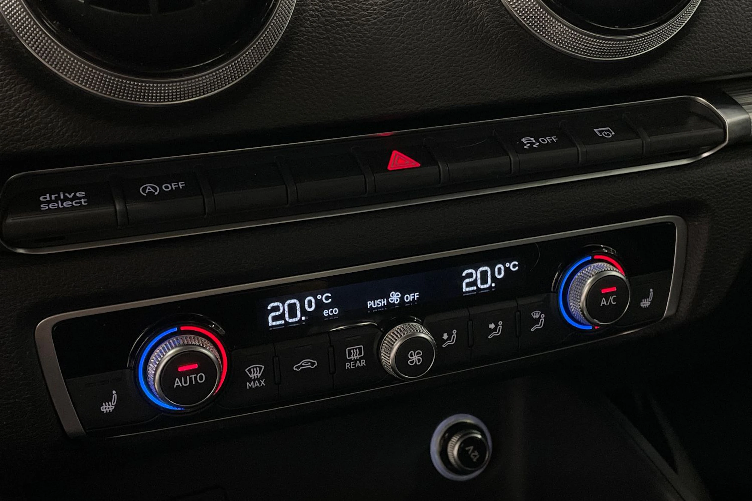 Musta Audi A3 2018 kuva 21.