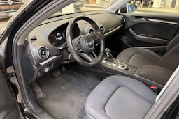 musta Audi A3 2018 kuva 3.